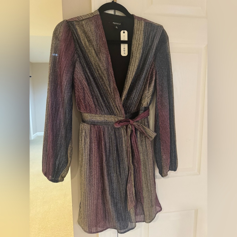 NWOT Gorgeous sparkly wrap dress